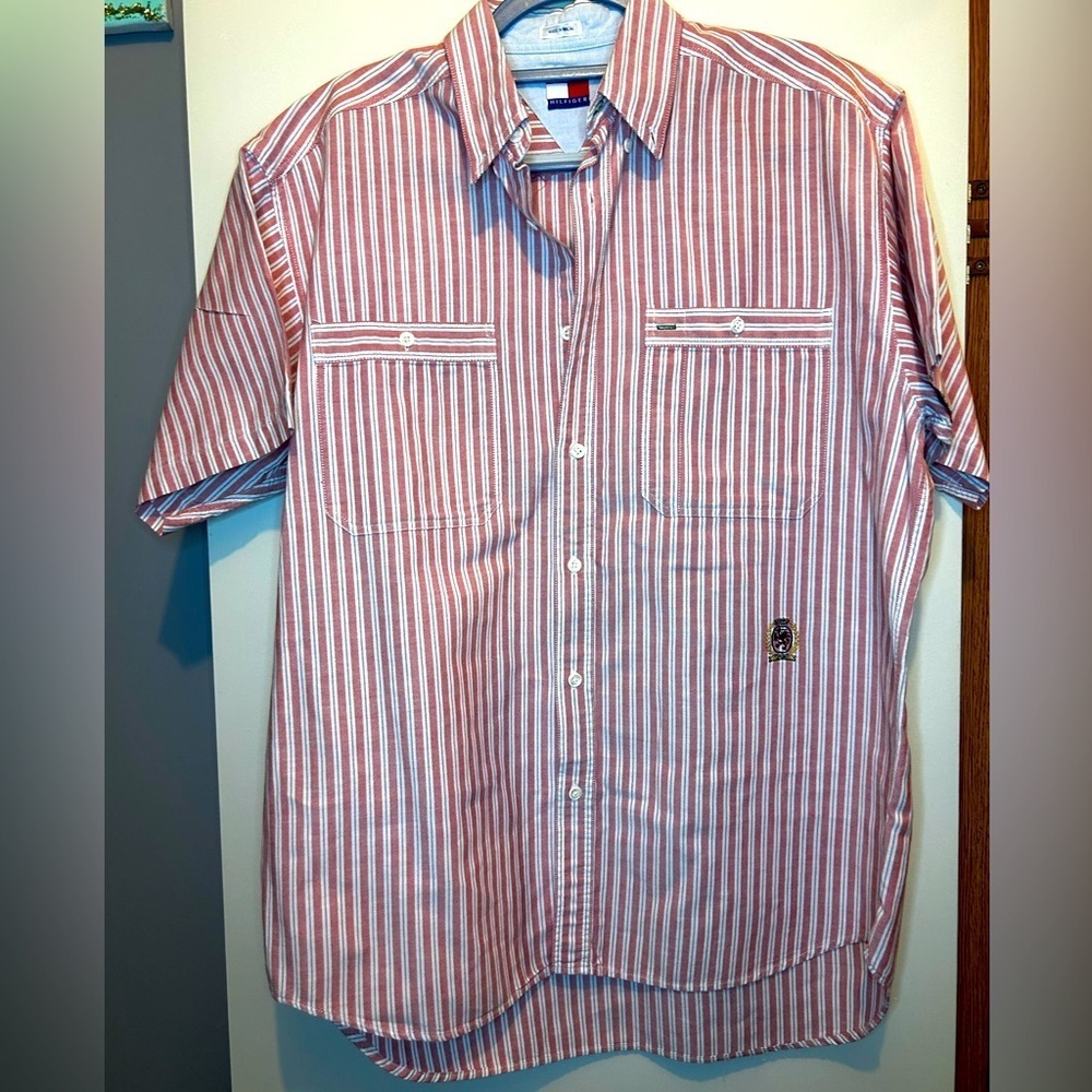 Men’s Tommy Hilfiger Short Sleeve Button Up, new condition, medium